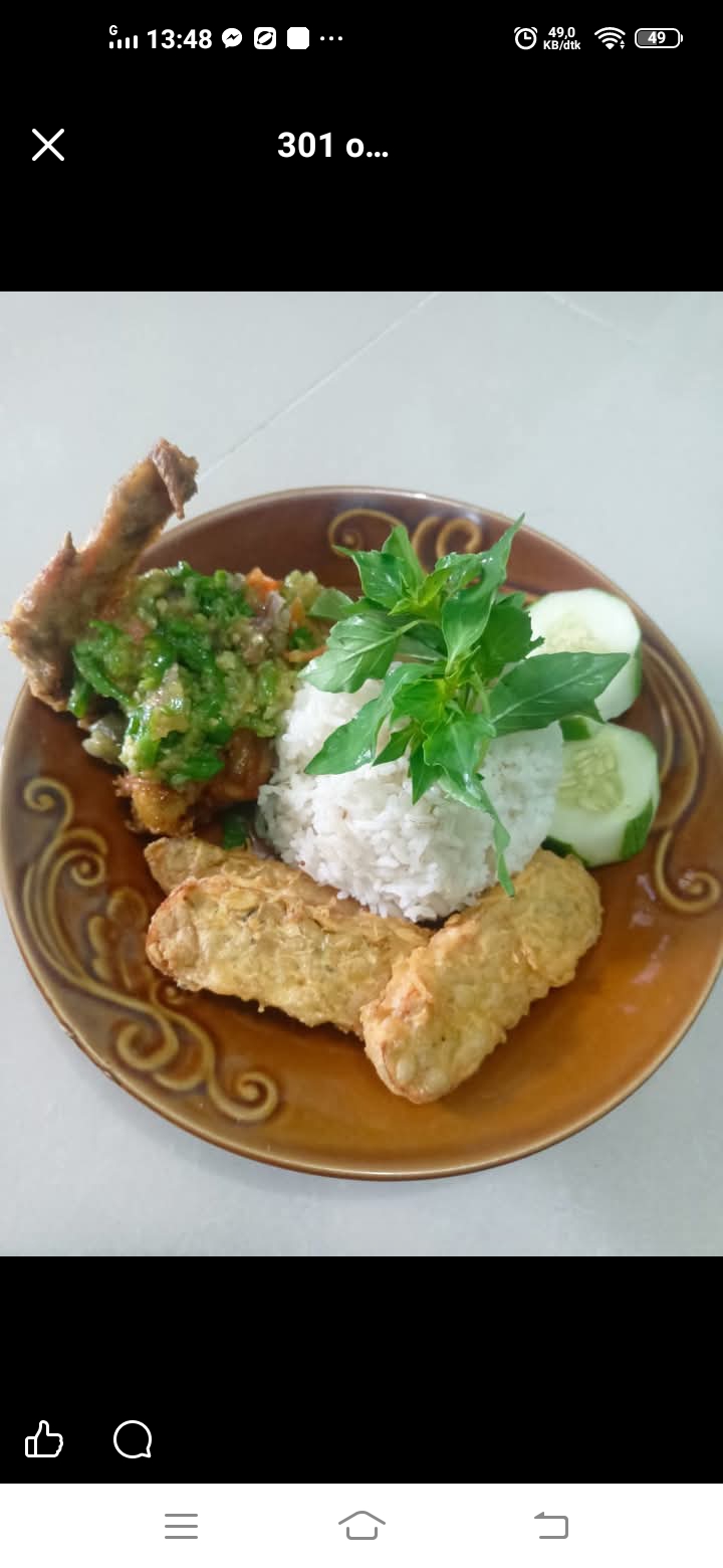 Ayam pecak+nasi